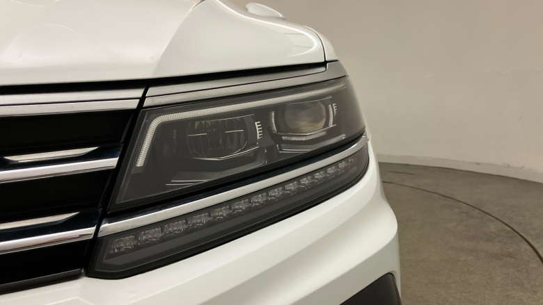 Volkswagen Tiguan 2.0 TDi 150 4Motion R-Line 5dr DSG Diesel Estate